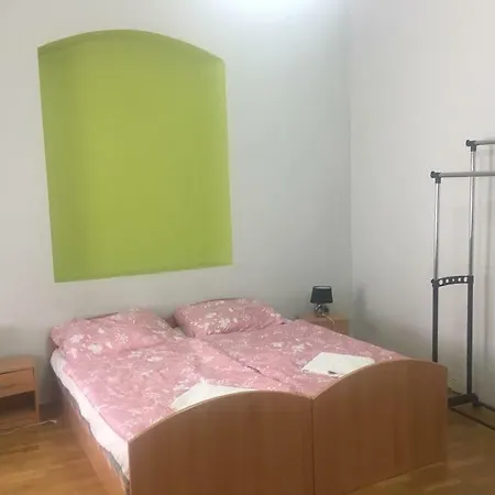 Mira 5 ברטיסלאבה